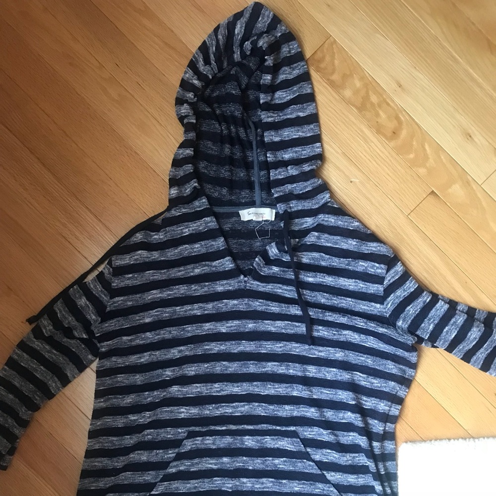 Vince camuto striped sweater